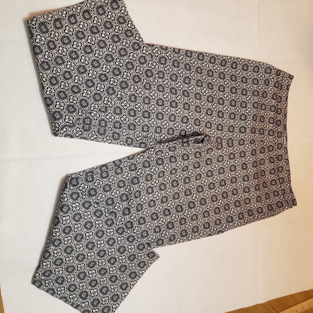 Harold's slacks Size 6